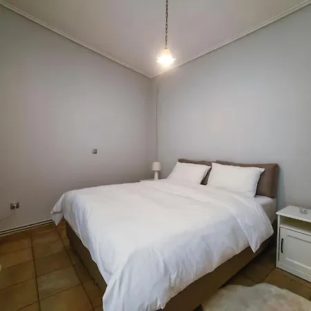 Apartment Myrto-apartments-athens *